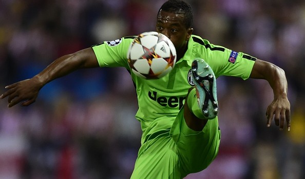 Evra infortunato: fuori un mese