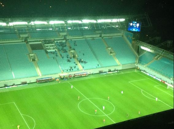 Tifosi del Bayern Monaco sul grattacielo per vedere la partita a porte chiuse &#8211; Foto