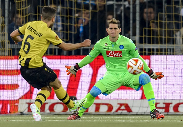 Young Boys &#8211; Napoli 2-0 | Highlights Europa League | Video gol (Hoarau, Bertone)