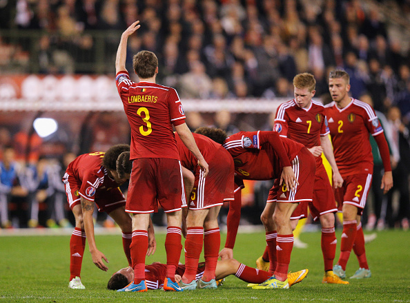 Belgio-Galles | Mertens perde i sensi dopo uno scontro di gioco &#8211; Video e Foto