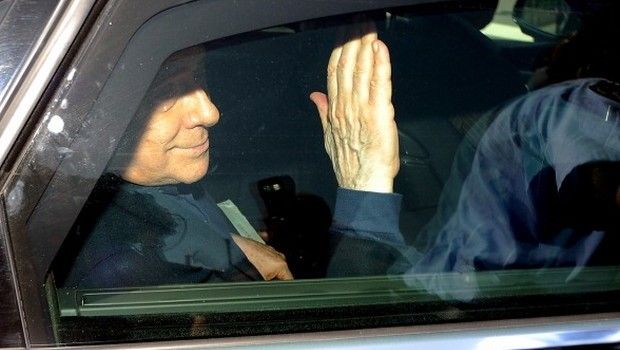 Milan, Berlusconi ad El Shaarawy: &#8220;Tieni la testa abbassata quando tiri&#8230;&#8221;
