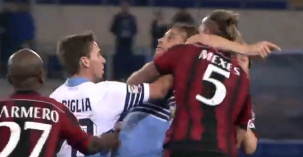 Lazio-Milan 3-1: Mexes aggredisce Mauri | Video