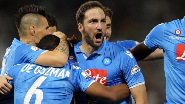 Higuain, il manager: &#8220;Resta se il Napoli torna in Champions League&#8221;