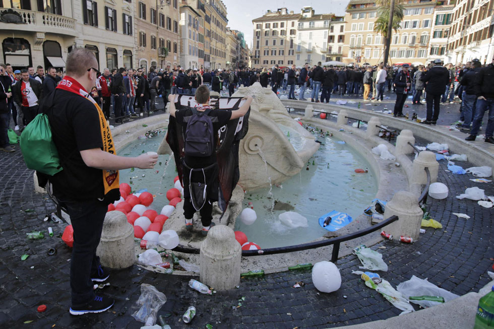 Il sovrintendente ai Beni Culturali: &#8220;Danni per 5 milioni di euro provocati dai tifosi del Feyenoord&#8221;