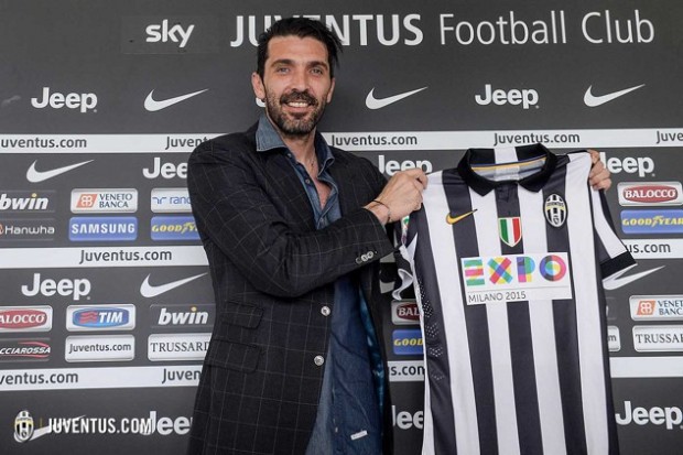 Juventus, presentata la maglia speciale con lo sponsor Expo 2015