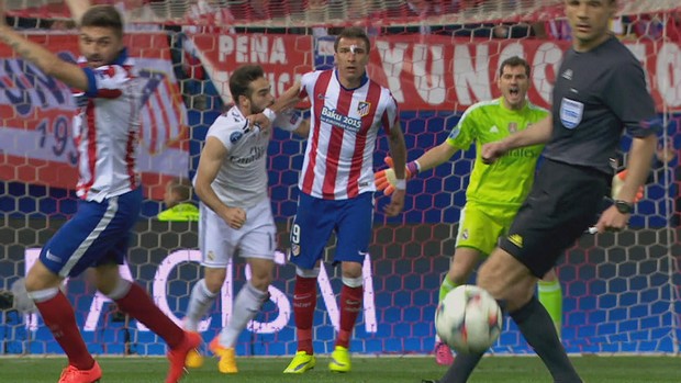 Carvajal imita Suarez e morde Mandzukic (Video)