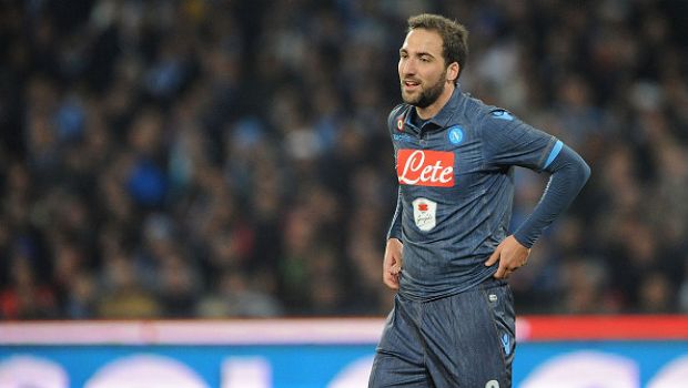 Napoli: la “dolce vita” di Higuain nel mirino di De Laurentiis