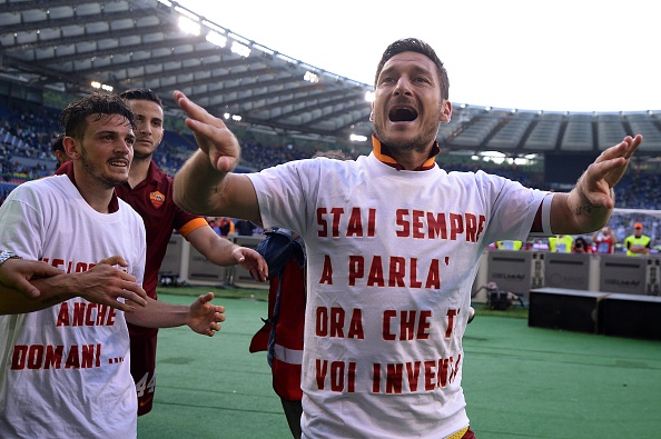 Le magliette di Totti e Florenzi contro Lotito (Foto e Video)