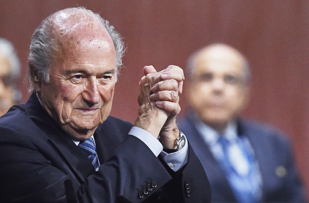 FIFA: Blatter rieletto Presidente nonostante gli scandali (Video)