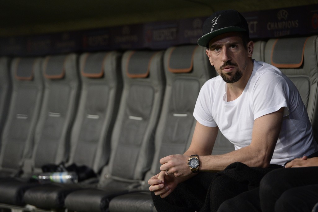 Bayern Monaco, mistero sul futuro di Ribery. Dalla Francia: “Carriera finita?”
