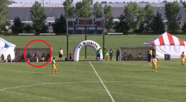 Gol su punizione da centrocampo