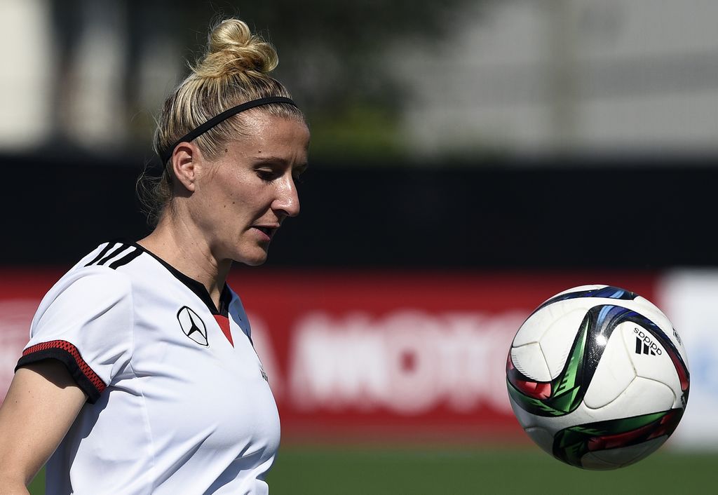 Anja Mittag: spettacolare doppietta in PSG-Zurigo (Video)