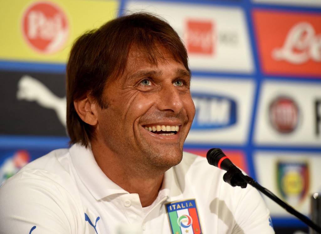 Italia, Conte in conferenza stampa: &#8220;Convoco solo chi gioca&#8221;