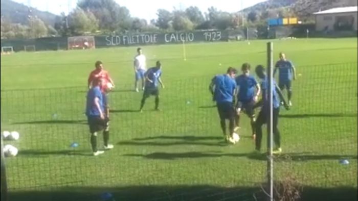 Gattuso asfissiante con i giocatori del Pisa durante il torello (Video)