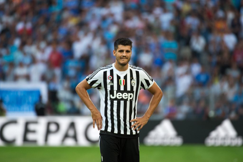 Morata, infortunio muscolare, fuori 30 giorni