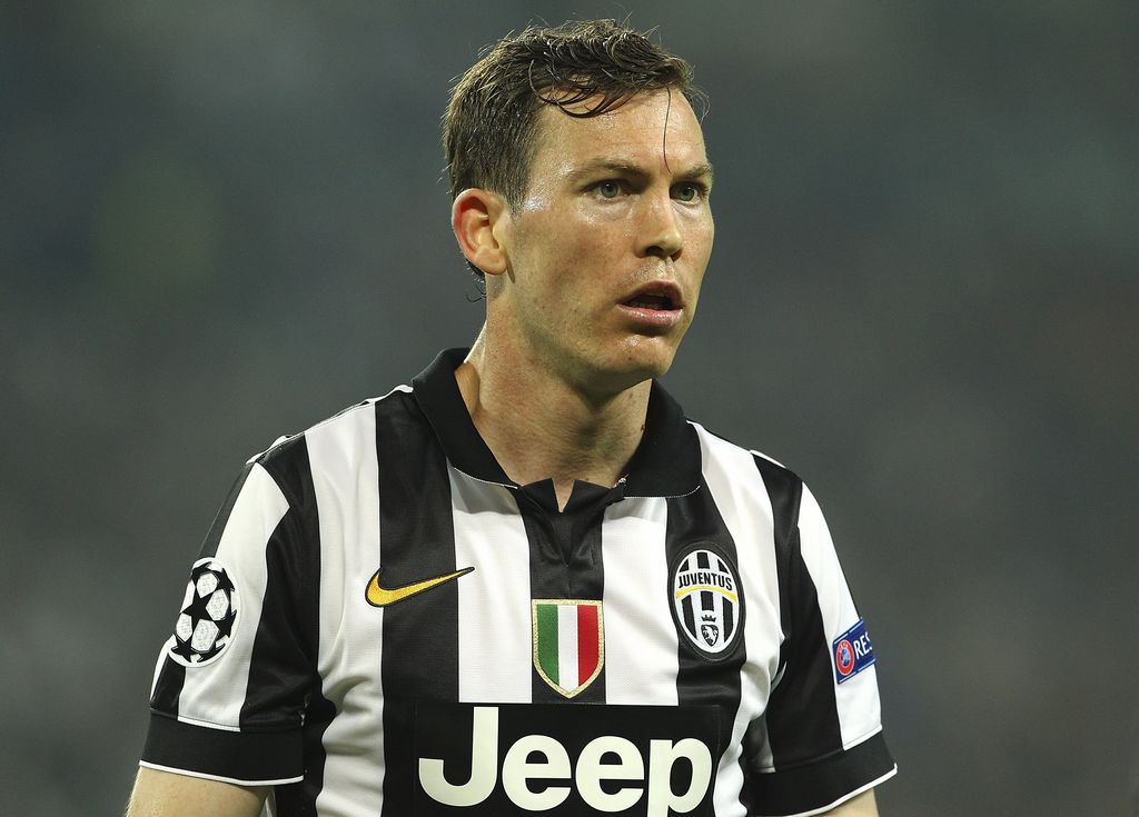 Juventus: Lichtsteiner di nuovo out, Caceres fuori rosa