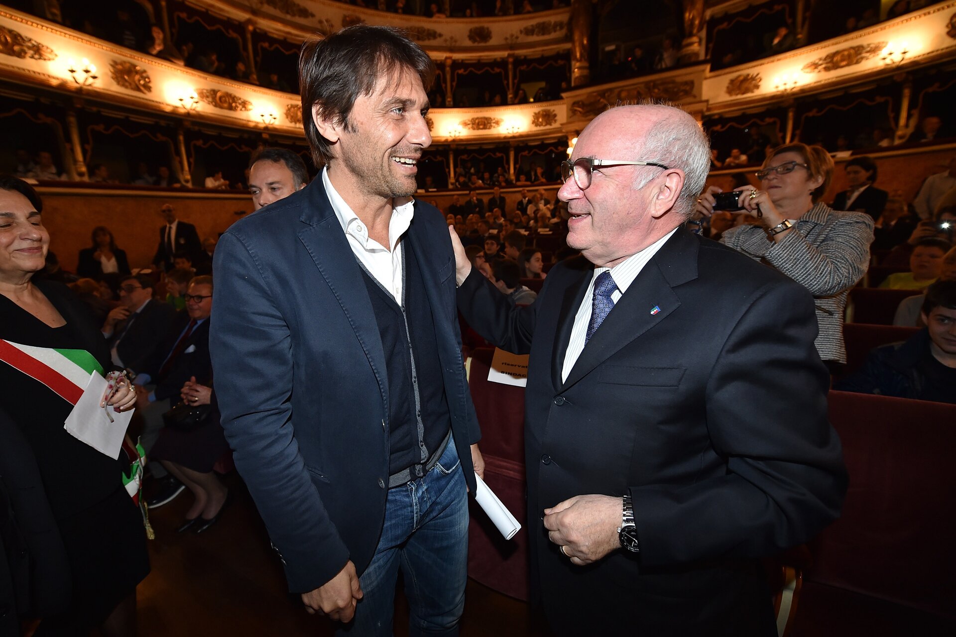 Tavecchio: &#8220;Conte? Come un figlio, ma morto un Papa se ne fa un altro&#8221;