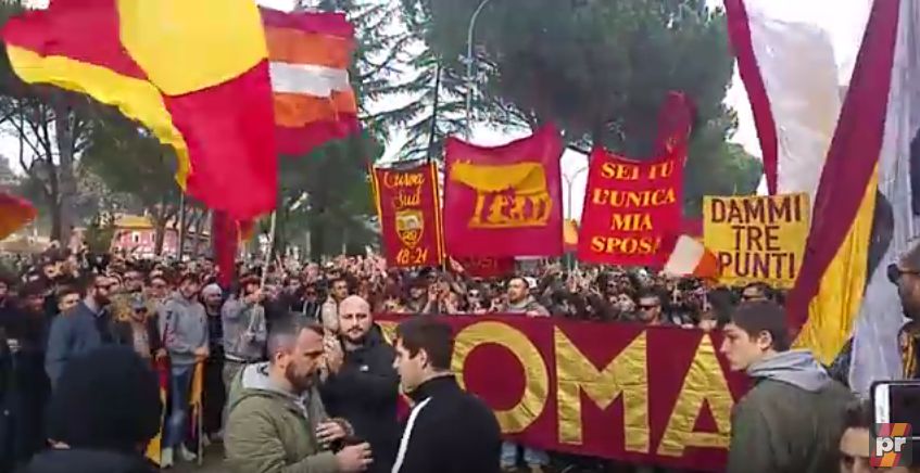 Roma: tifosi a Trigoria contestano Pallotta e il prefetto (Video)