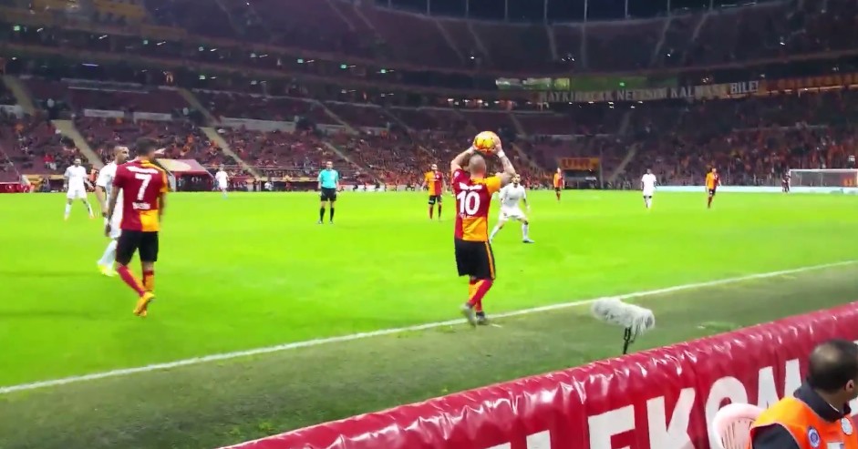 Sneijder: tifoso suggerisce, lui ringrazia (Video)