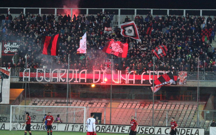 Foggia aggredito dopo la sconfitta di Andria (Video)