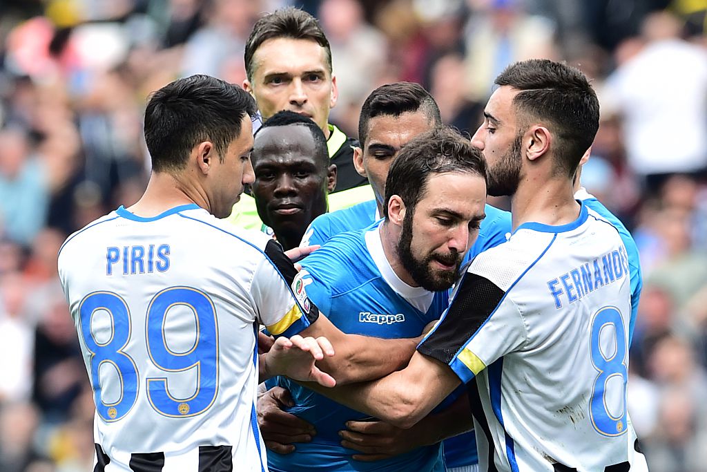 Higuain, ufficiale: 4 turni di squalifica, le motivazioni