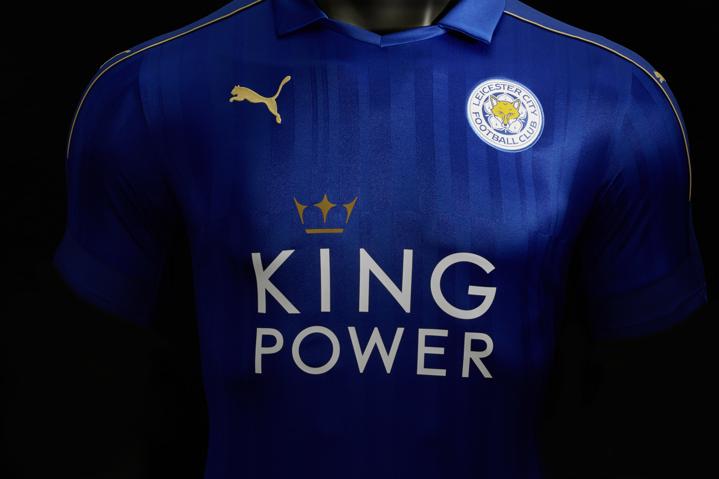 La nuova maglia del Leicester di Ranieri (Foto)