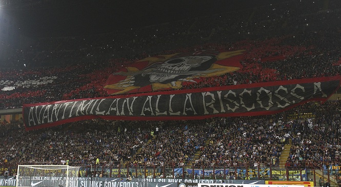 Milan, la Curva Sud protesta: &#8220;Al sesto posto preferite la tournée in Usa&#8221;