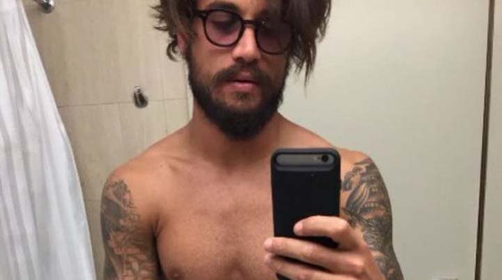 Osvaldo: selfie hot e insulti alle ex (Foto)