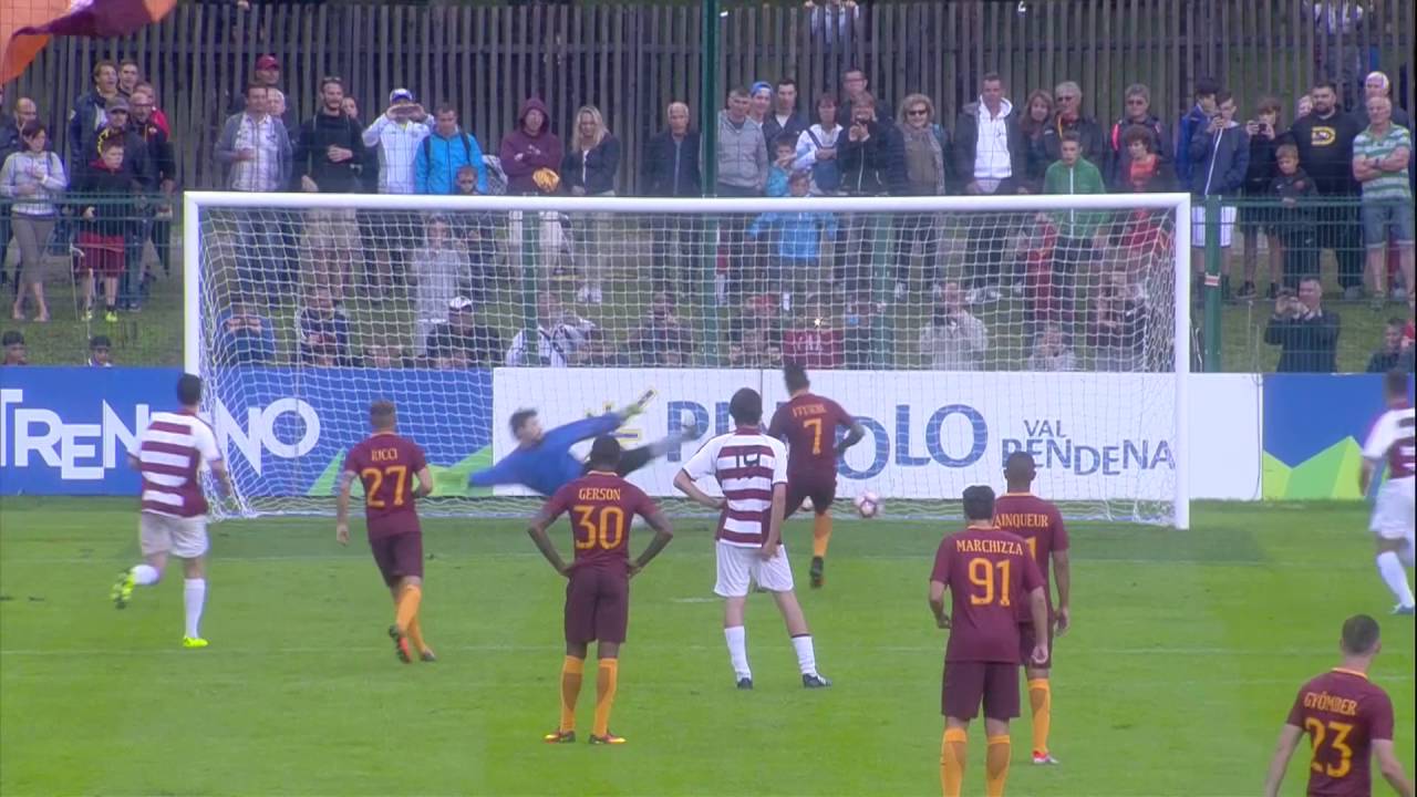 Roma-Pinzolo 16-0, tutti i gol e gli highlights. Poker di Dzeko