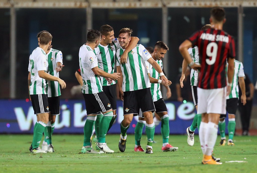 Milan-Betis Siviglia 1-2 | Highlights e video gol amichevole | Pasticcio VAR?