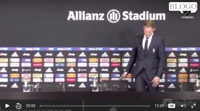 Juventus, la presentazione di Howedes (video)