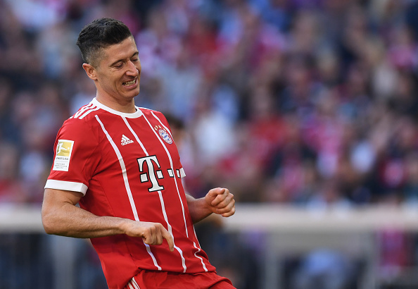 Lewandowski paga cure ad un bimbo malato: ma è una truffa