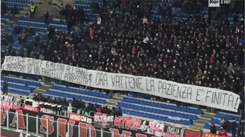 Milan-Verona: lo striscione contro Donnarumma, &#8220;ora vattene&#8221;