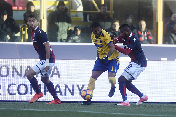 Juventus: Douglas Costa porta a spasso il Bologna [VIDEO]