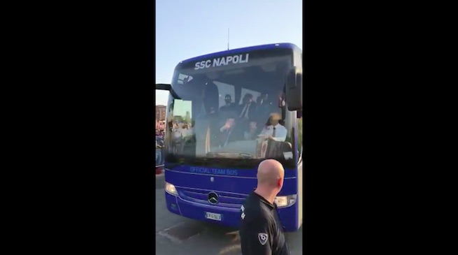 Sarri dito medio tifosi Juventus