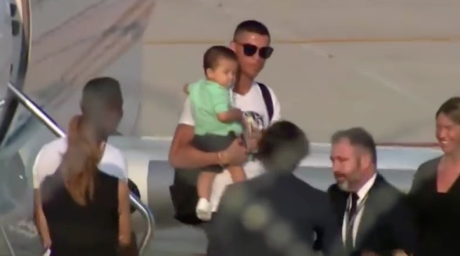 Cristiano Ronaldo a Torino: oggi il primo allenamento | Video