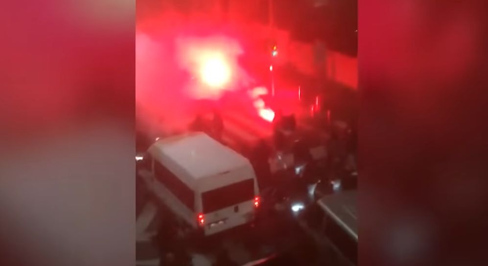 Inter-Napoli: l’attacco ai mezzi dei tifosi azzurri in via Novara
