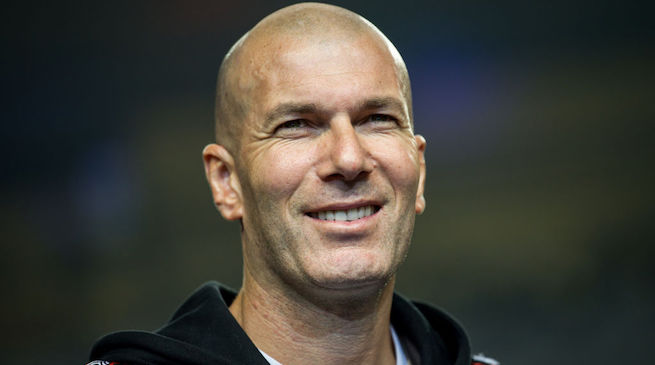 Zinedine Zidane torna al Real Madrid. Esonerato Solari