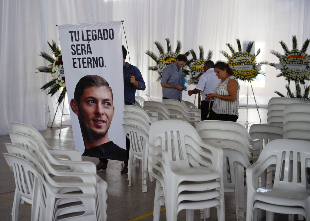 Morte Emiliano Sala: calciatore e pilota deceduti per avvelenamento?