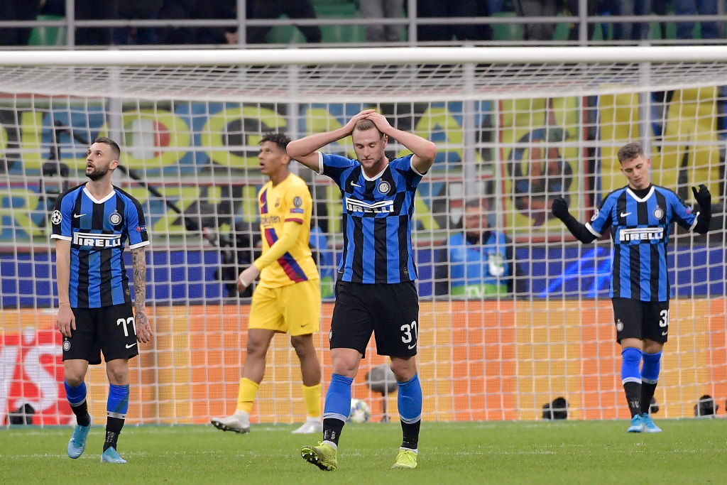 Champions: Inter-Barcellona 1-2, Napoli-Genk 4-0 | Ancelotti vola agli ottavi, Nerazzurri eliminati