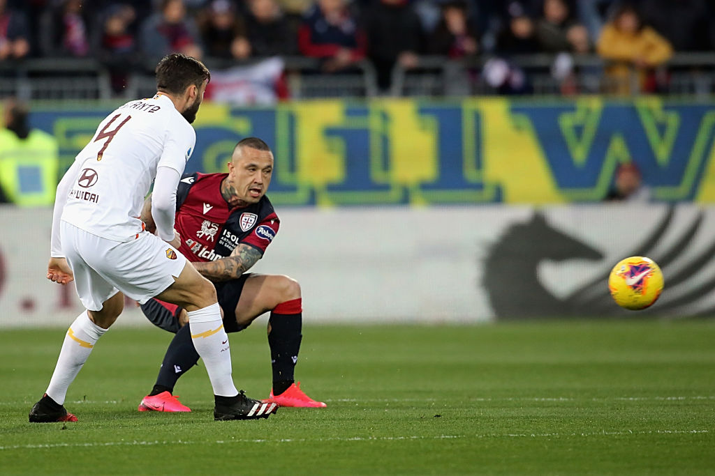 Serie A. Cagliari-Roma 3-4: i gol di Joao Pedro, Kalinic, Kluivert, Pereiro e Kolarov