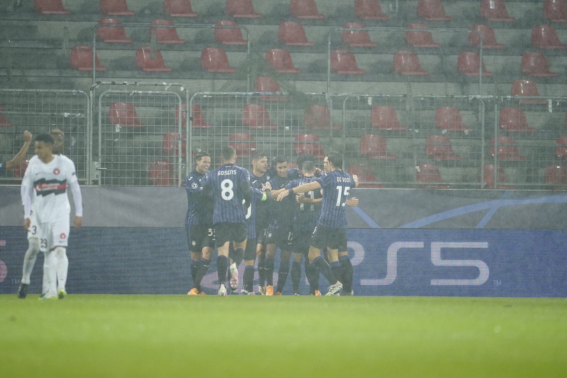 Champions League: Midtjylland-Atalanta 0-4, Inter-Mönchengladbach 2-2