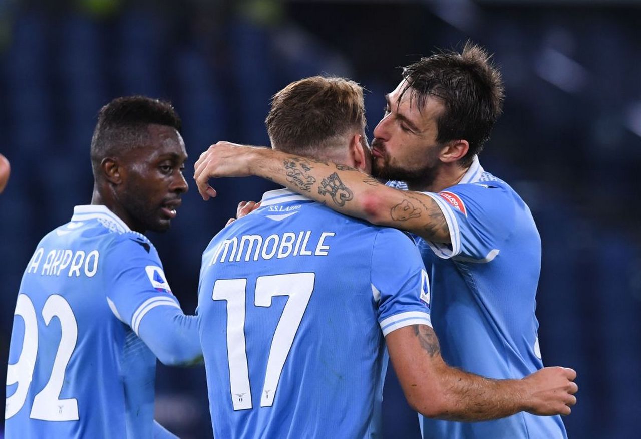 Crotone-Lazio 0-2: Immobile e Correa stendono i calabresi