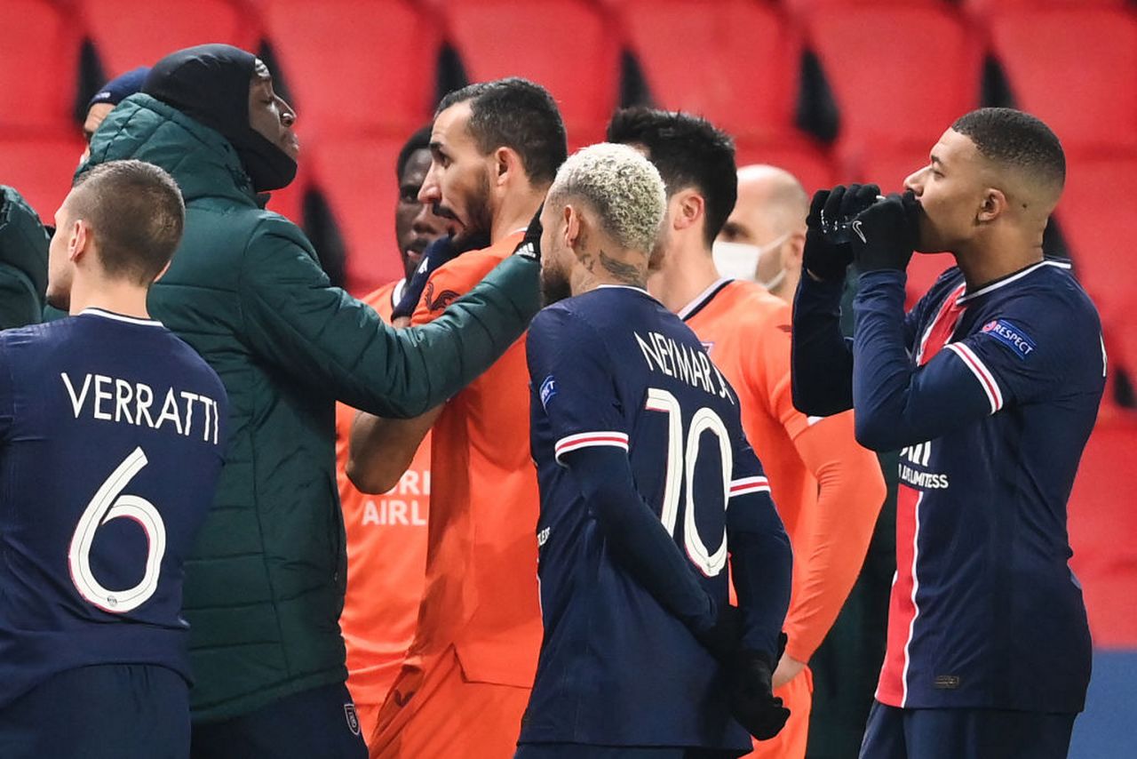 PSG-Basaksehir: frasi razziste del quarto uomo, si riprende oggi