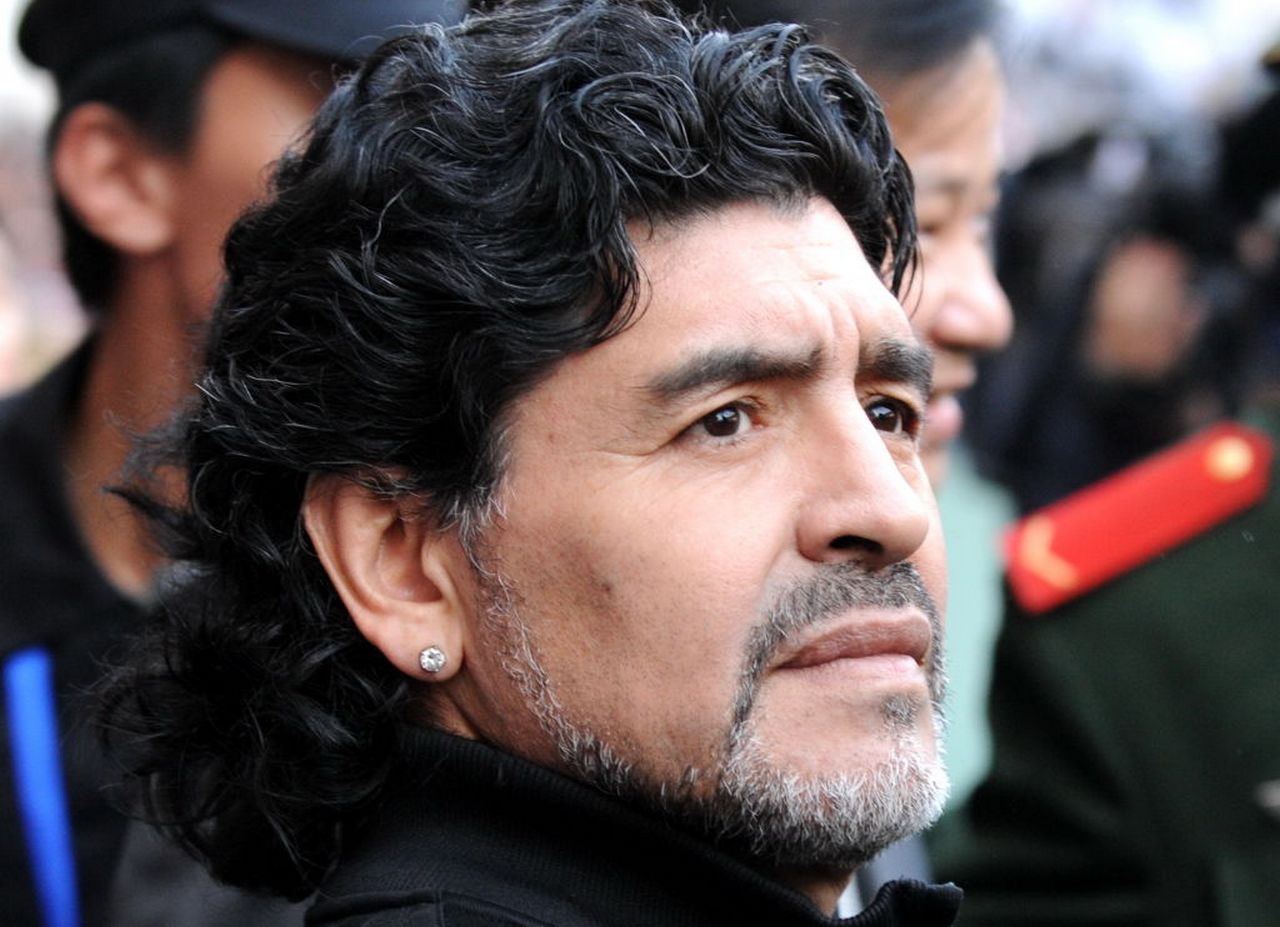 Maradona, l’autopsia: agonia di 6-8 ore prima della morte