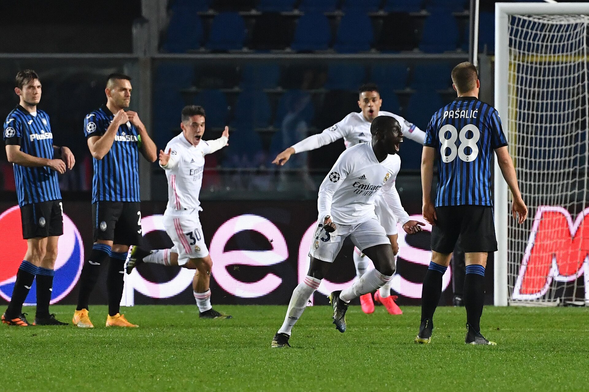 Champions League | Atalanta vs Real Madrid 0-1 | Mendy