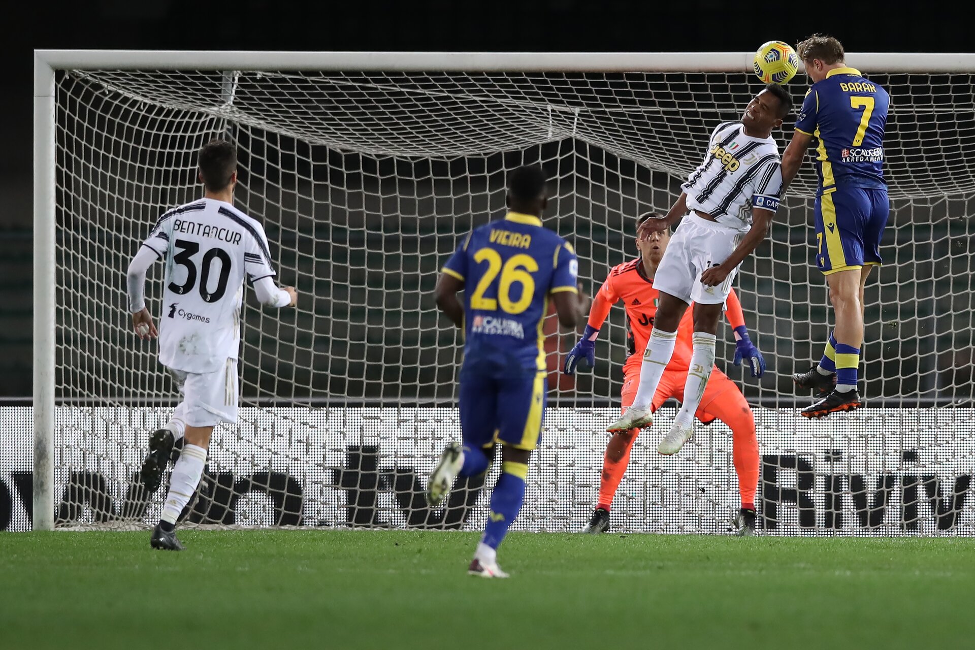 Serie A, Hellas-Juventus 1-1: Barak frena i bianconeri