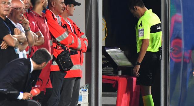 Udinese, Cioffi nega l’evidenza: “Tocco di mano? Importante che sia entrata”