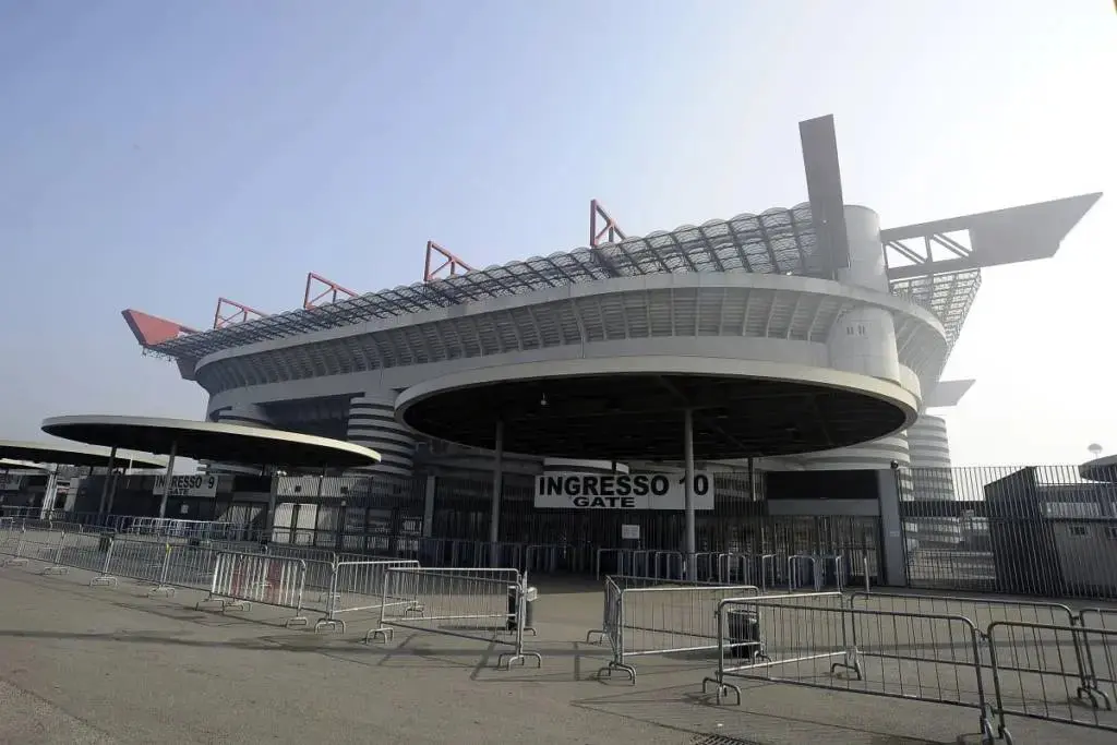 San Siro esterno