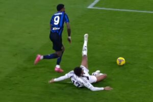 Thuram e Veiga nell'ultimo Juventus-Inter